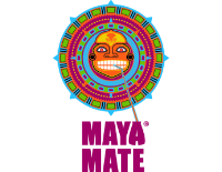 Rundes, buntes Maya-Gesicht in einem Kreis mit dem Schriftzug Maya Mate in lila.